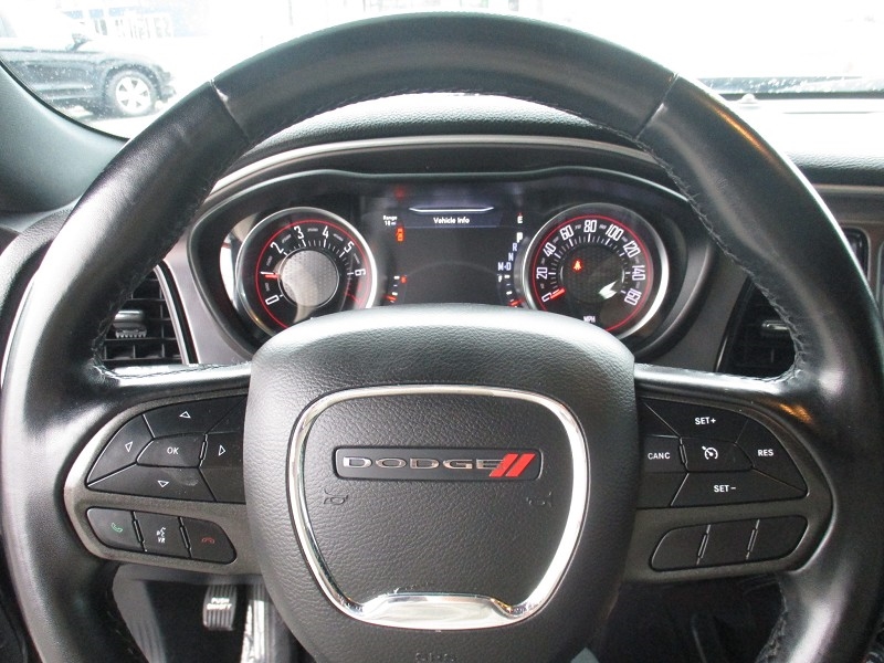 Dodge Challenger SXT RWD 2021
