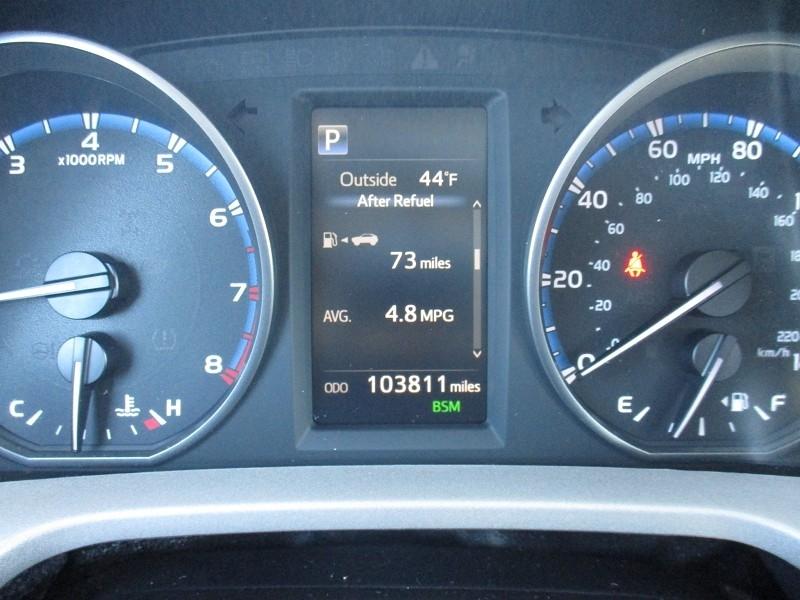 Toyota RAV4 XLE AWD (Natl) 2017