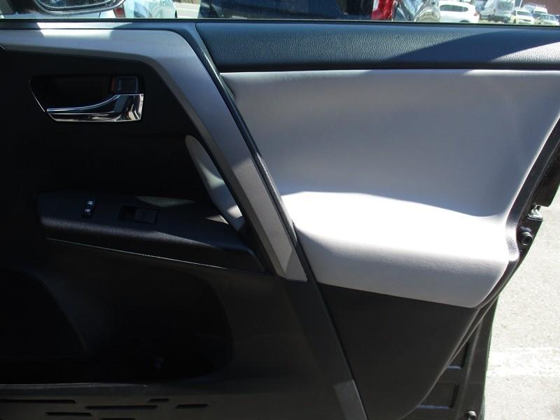 Toyota RAV4 XLE AWD (Natl) 2017