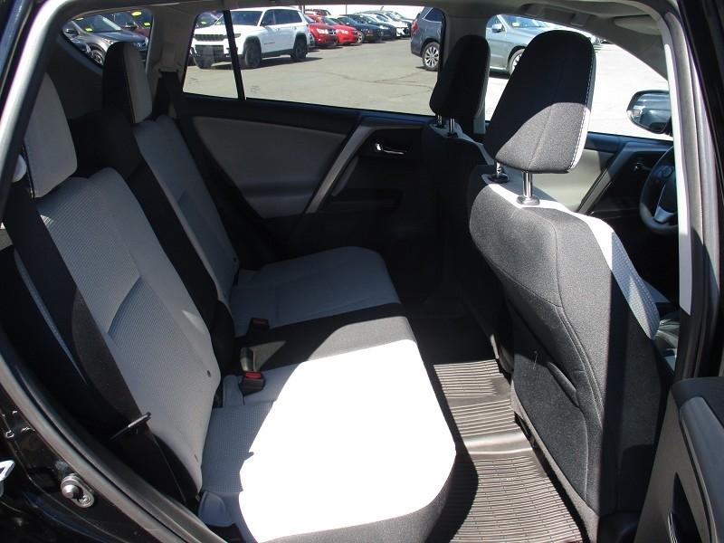 Toyota RAV4 XLE AWD (Natl) 2017