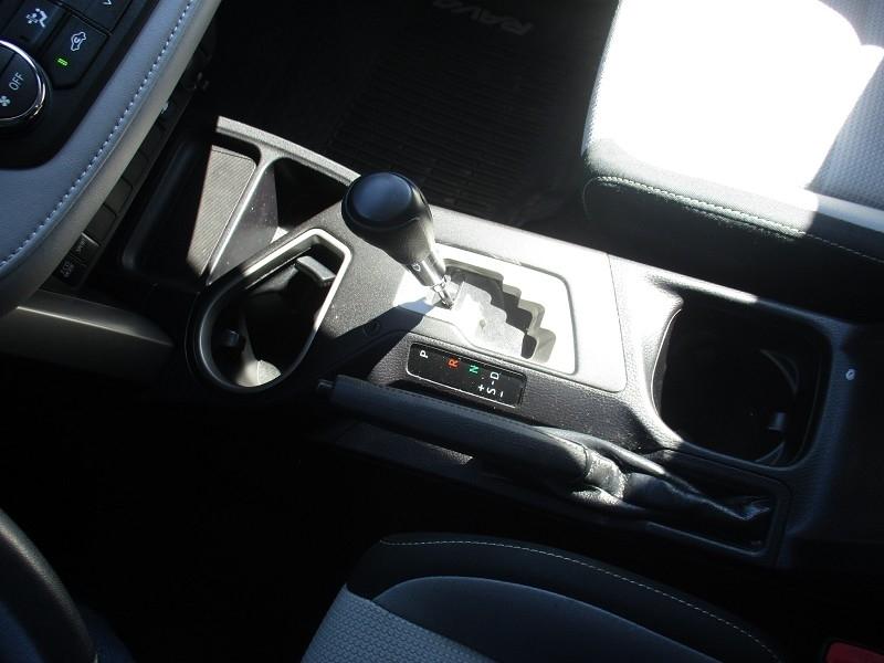 Toyota RAV4 XLE AWD (Natl) 2017