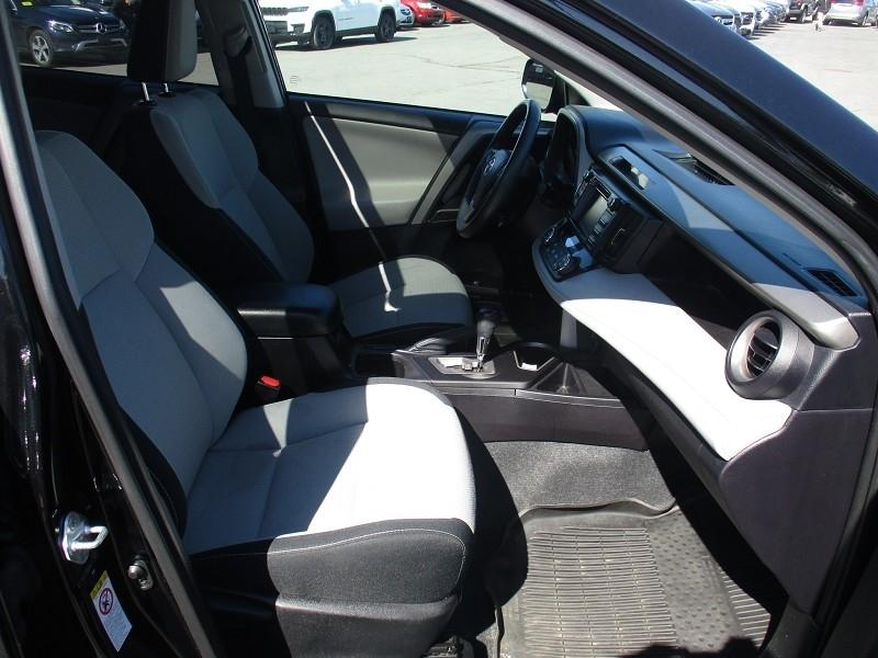 Toyota RAV4 XLE AWD (Natl) 2017