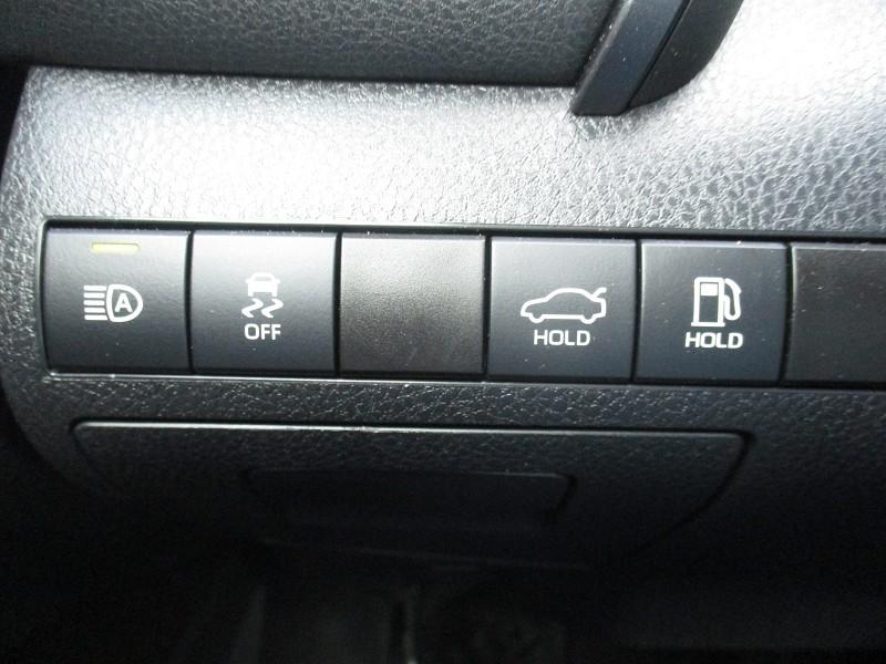 Toyota Camry Hybrid SE CVT (Natl) 2022