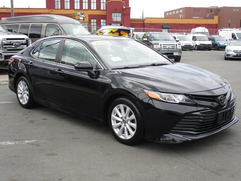 Toyota Camry XLE Auto (Natl) 2019