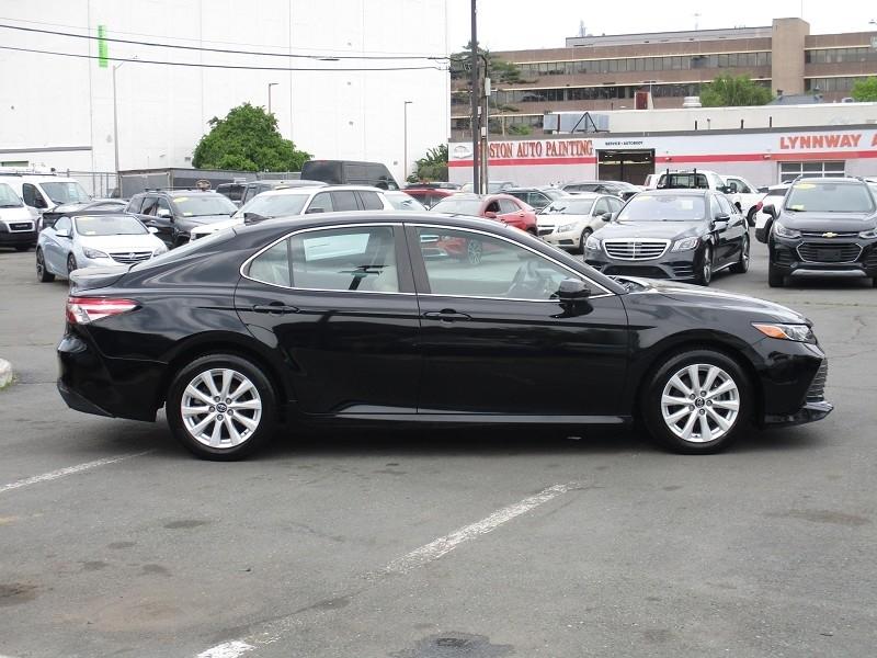 Toyota Camry XLE Auto (Natl) 2019