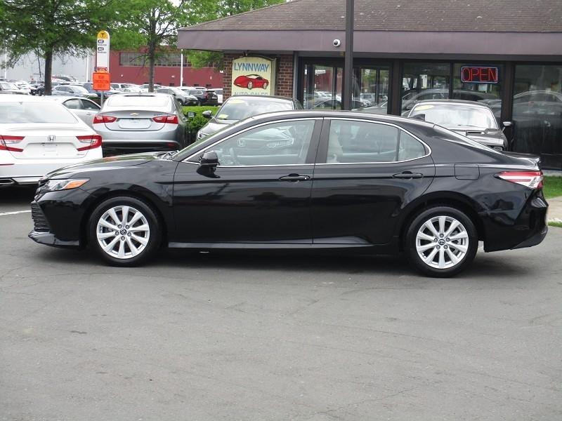 Toyota Camry XLE Auto (Natl) 2019