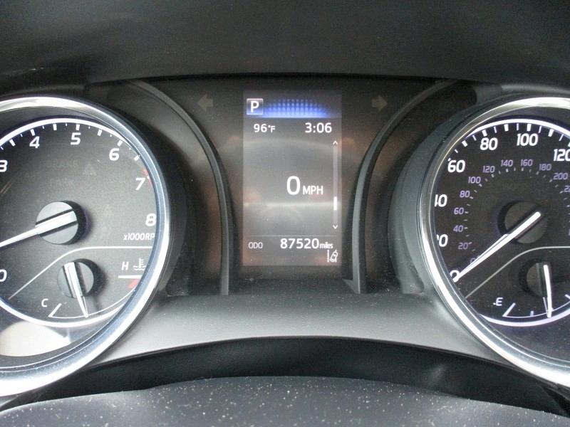 Toyota Camry XLE Auto (Natl) 2019