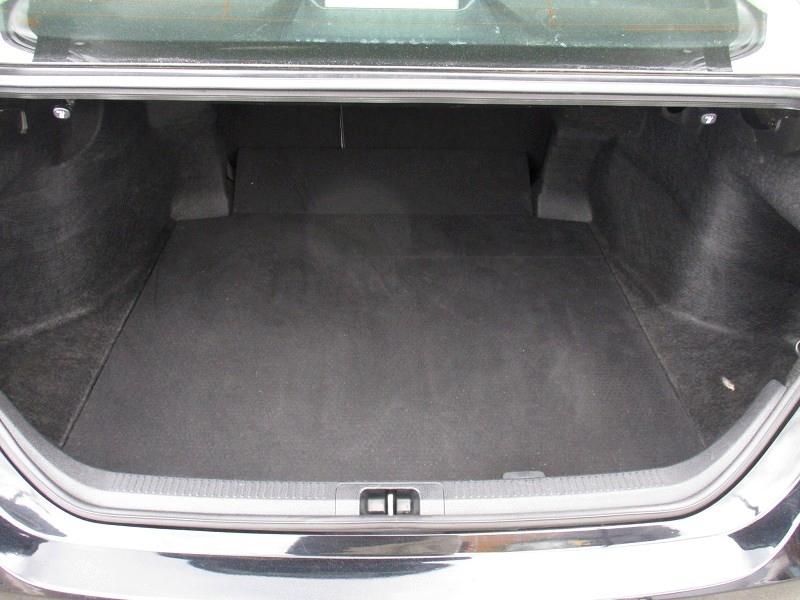 Toyota Camry XLE Auto (Natl) 2019