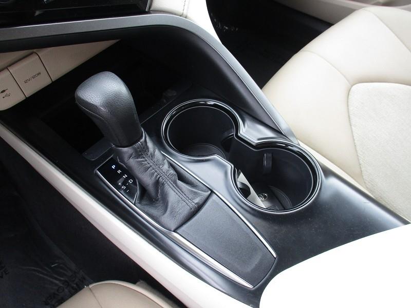 Toyota Camry XLE Auto (Natl) 2019