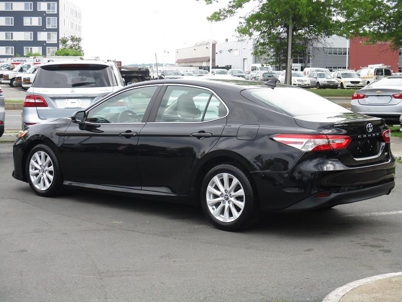 Toyota Camry XLE Auto (Natl) 2019