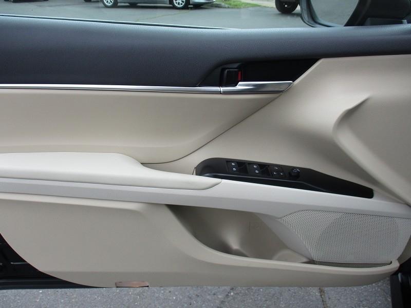 Toyota Camry XLE Auto (Natl) 2019