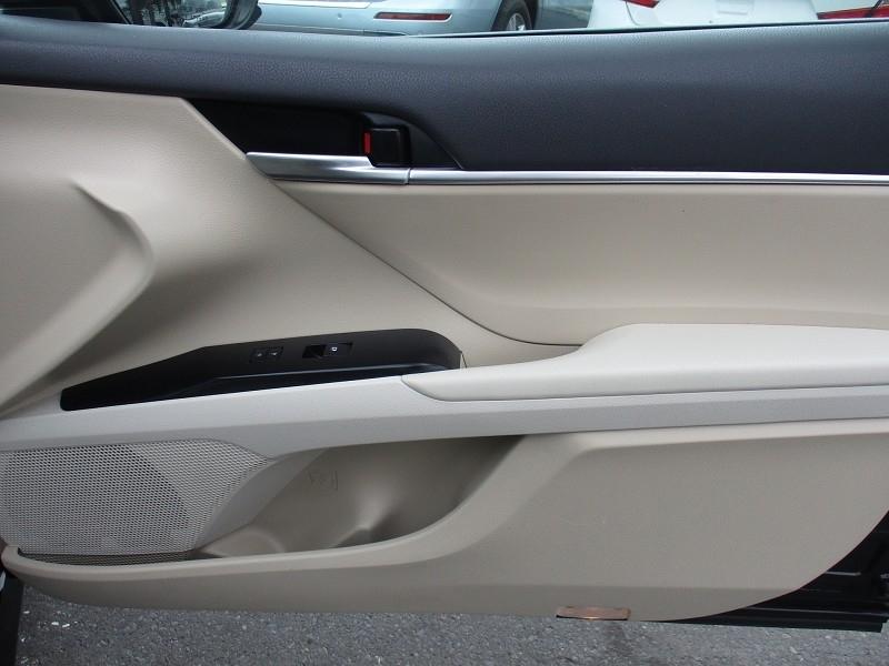 Toyota Camry XLE Auto (Natl) 2019