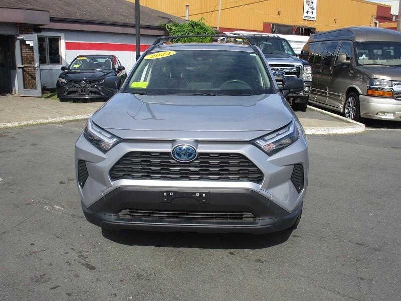 Toyota RAV4 Hybrid LE AWD (Natl) 2024