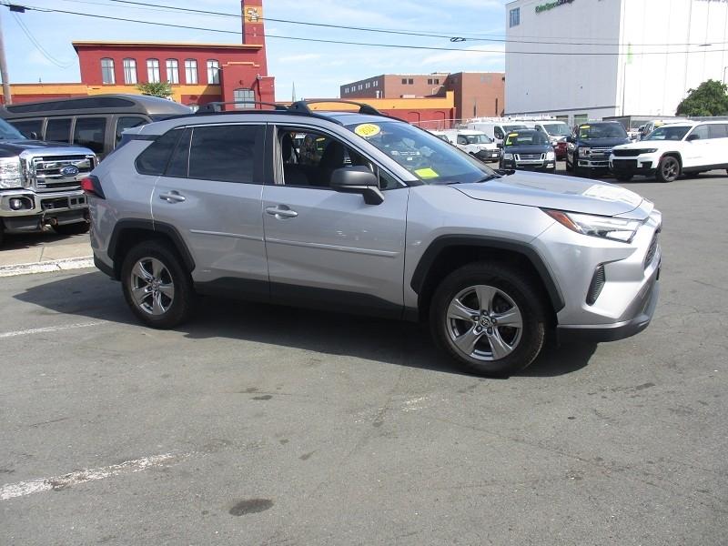 Toyota RAV4 Hybrid LE AWD (Natl) 2024