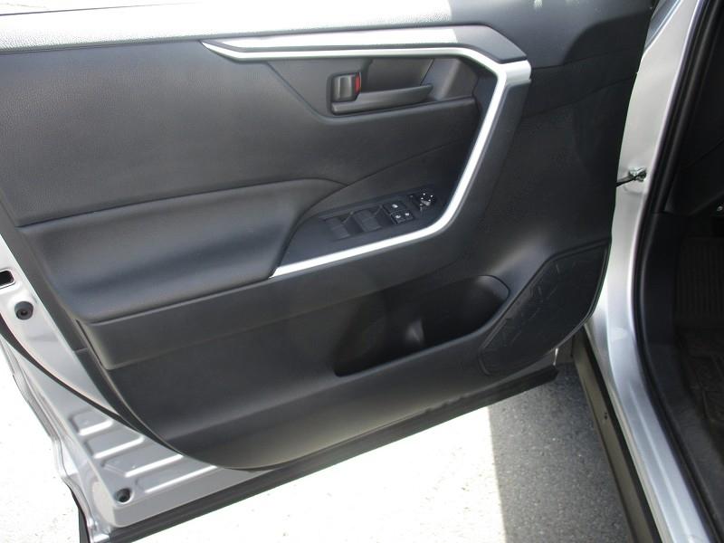 Toyota RAV4 Hybrid LE AWD (Natl) 2024