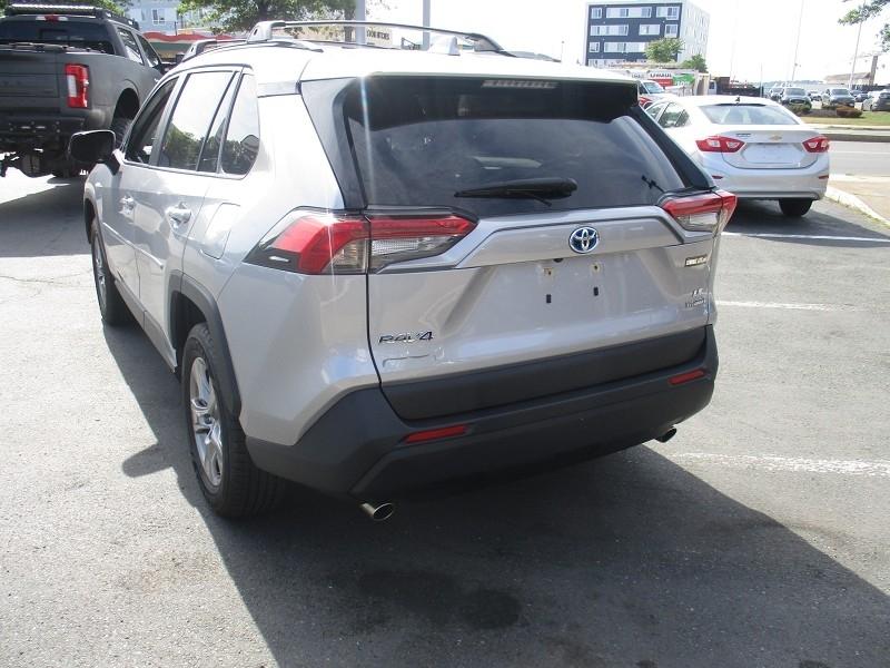 Toyota RAV4 Hybrid LE AWD (Natl) 2024