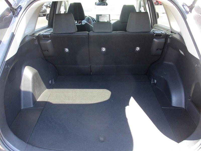 Toyota RAV4 LE AWD (Natl) 2021