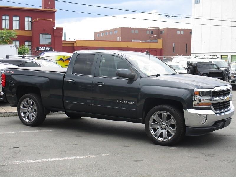 Chevrolet Silverado 1500 4WD Double Cab 143.5" LT w/1LT 2017