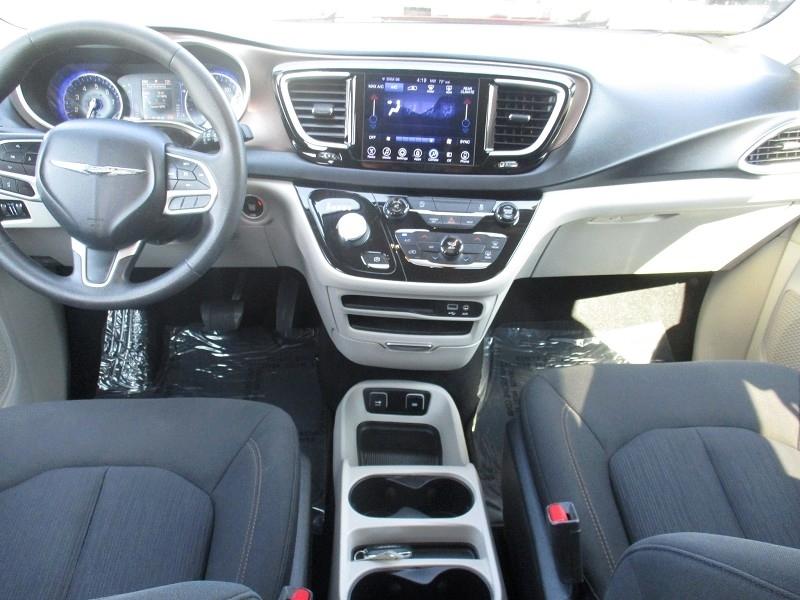 Chrysler Pacifica Touring FWD 2017