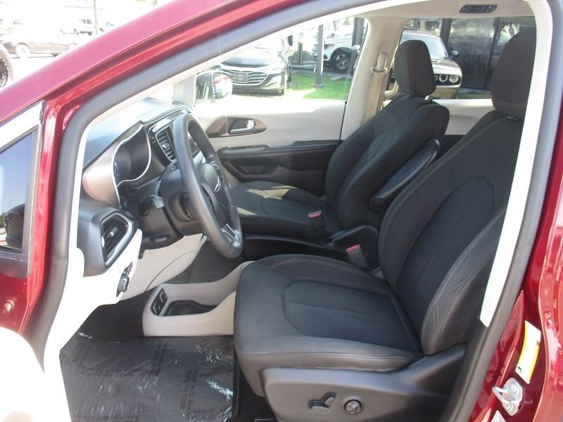 Chrysler Pacifica Touring FWD 2017