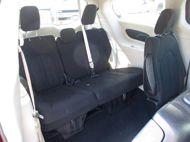 Chrysler Pacifica Touring FWD 2017