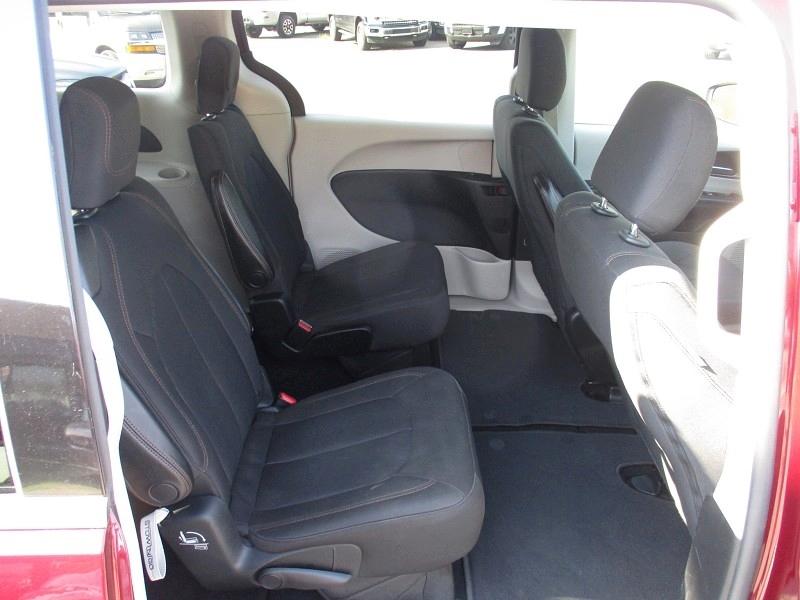 Chrysler Pacifica Touring FWD 2017