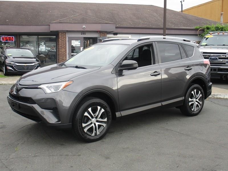2018 Toyota RAV4 LE AWD (Natl)