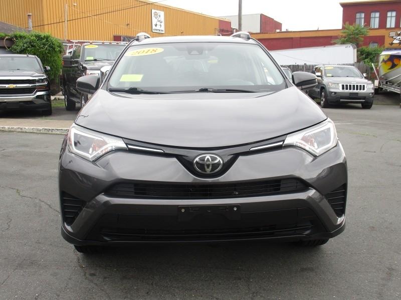 Toyota RAV4 LE AWD (Natl) 2018