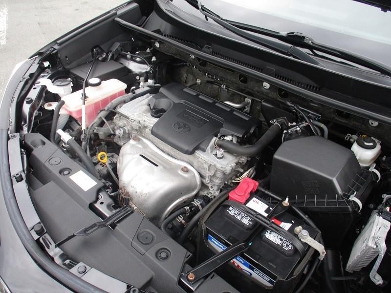 Toyota RAV4 LE AWD (Natl) 2018