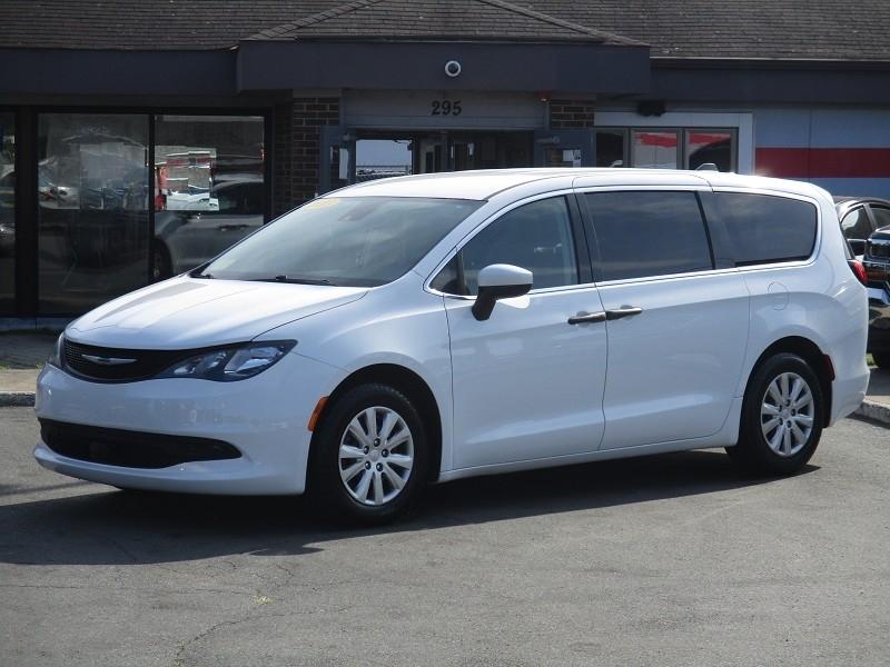 2021 Chrysler Voyager L FWD