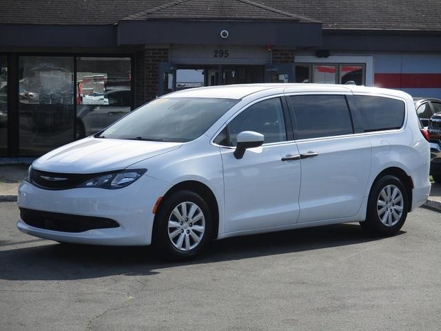 2021 Chrysler Voyager L FWD