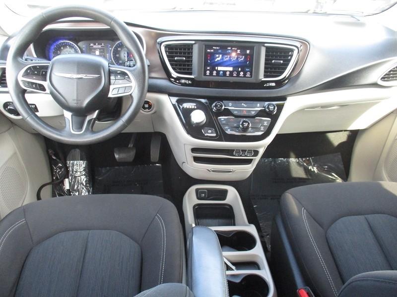 Chrysler Voyager L FWD 2021
