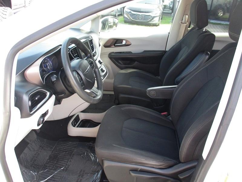 Chrysler Voyager L FWD 2021