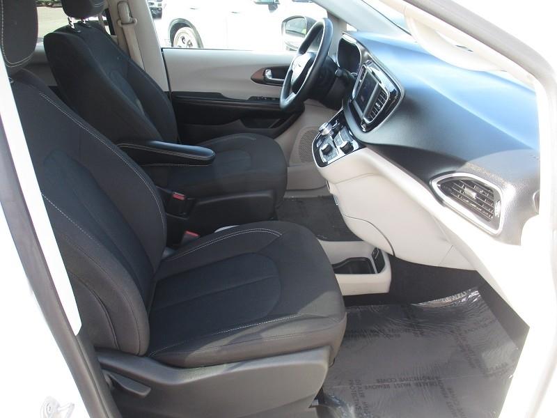 Chrysler Voyager L FWD 2021