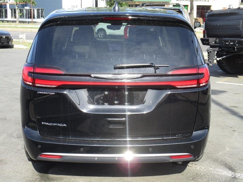 Chrysler Pacifica Touring L FWD 2024