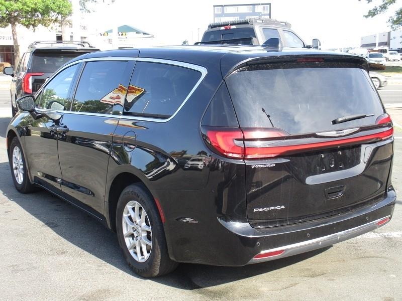 Chrysler Pacifica Touring L FWD 2024