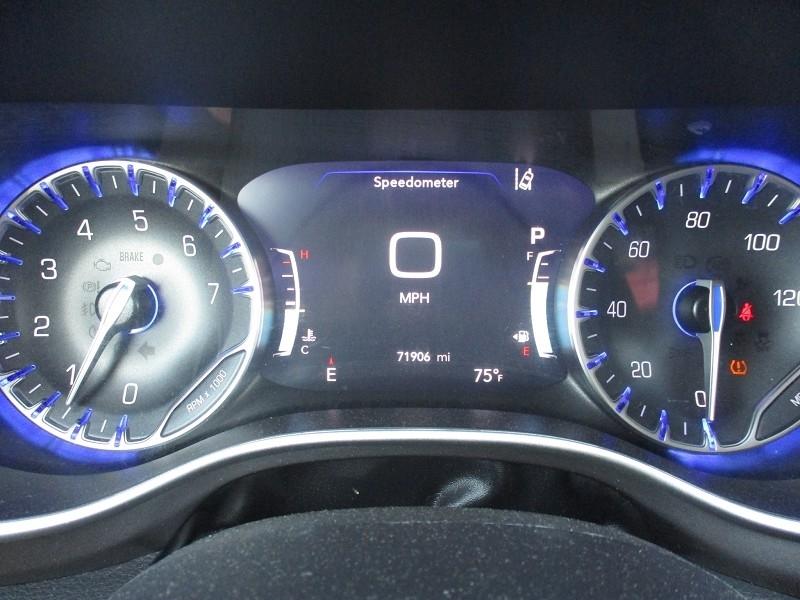 Chrysler Pacifica Touring L FWD 2024