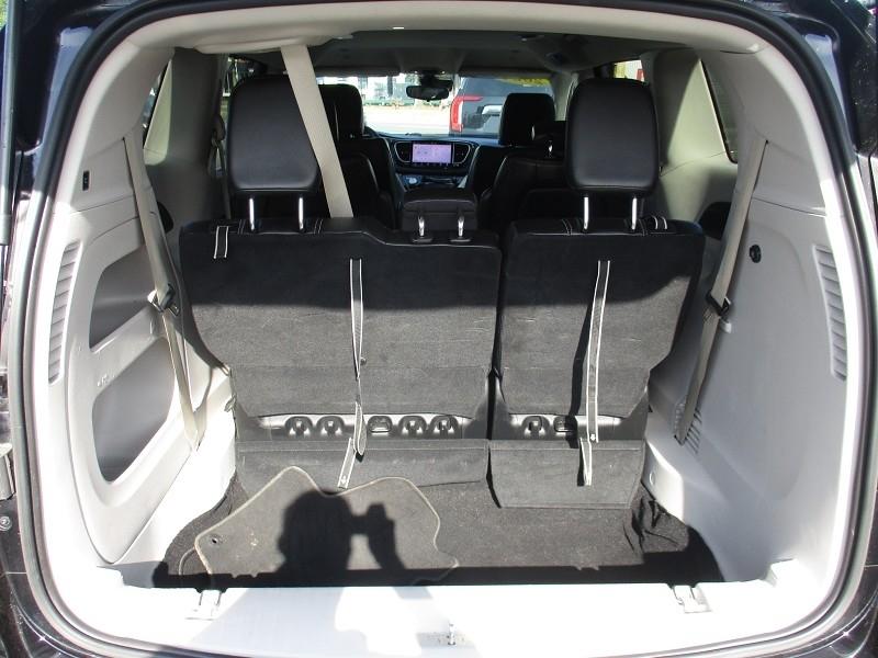 Chrysler Pacifica Touring L FWD 2024