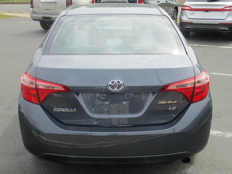 Toyota Corolla XLE CVT (Natl) 2018