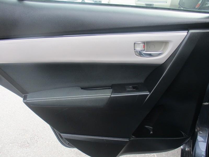 Toyota Corolla XLE CVT (Natl) 2018
