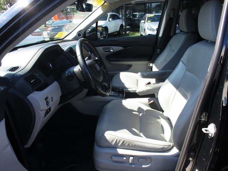 Honda Pilot Touring 8-Passenger AWD 2019