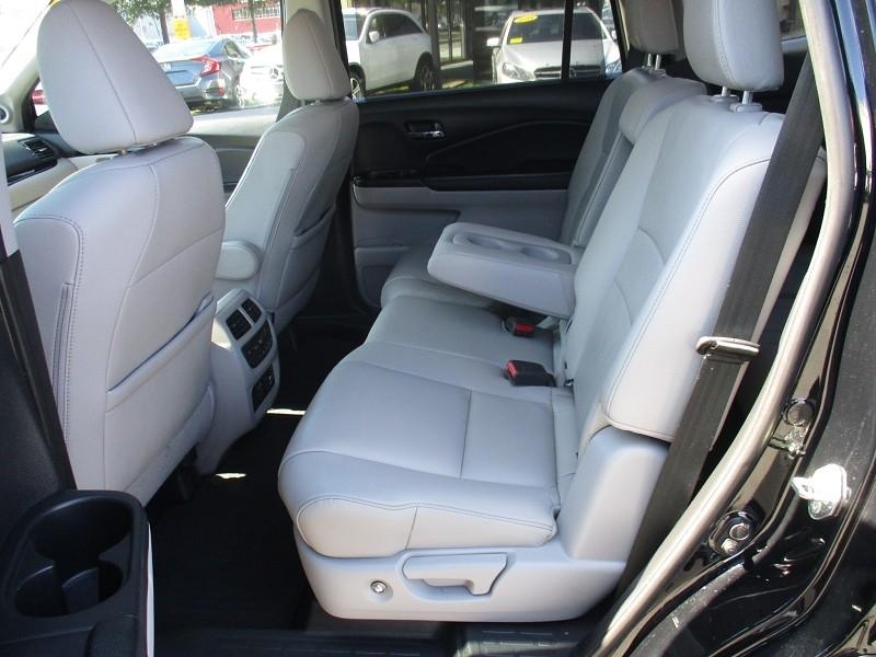 Honda Pilot Touring 8-Passenger AWD 2019