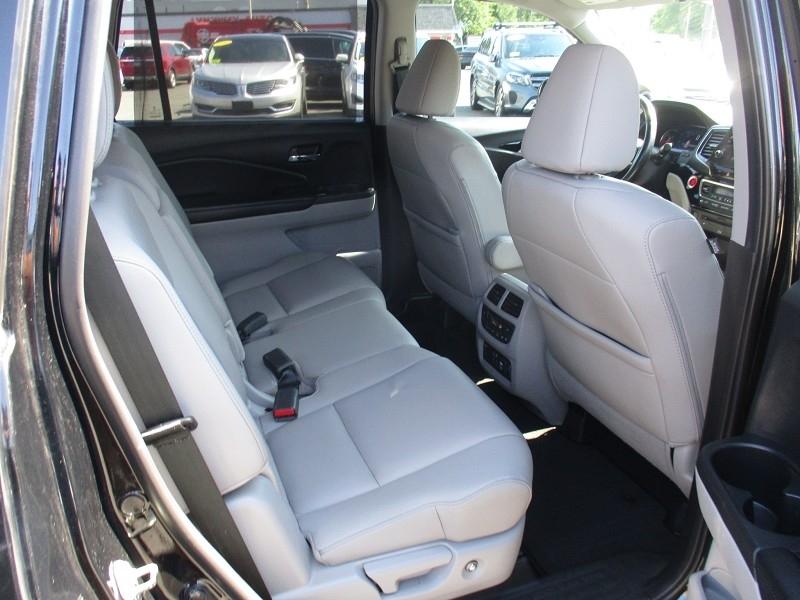 Honda Pilot Touring 8-Passenger AWD 2019
