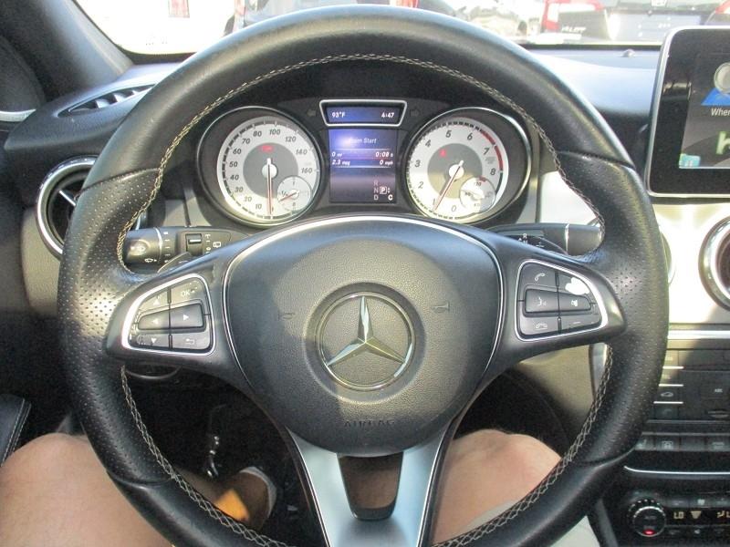 Mercedes-Benz GLA 4MATIC 4dr GLA 250 2016