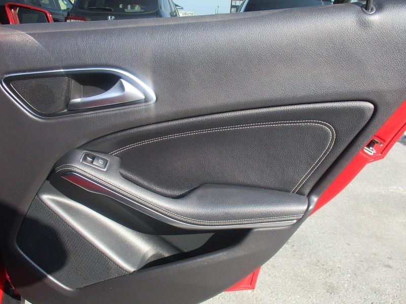 Mercedes-Benz GLA 4MATIC 4dr GLA 250 2016