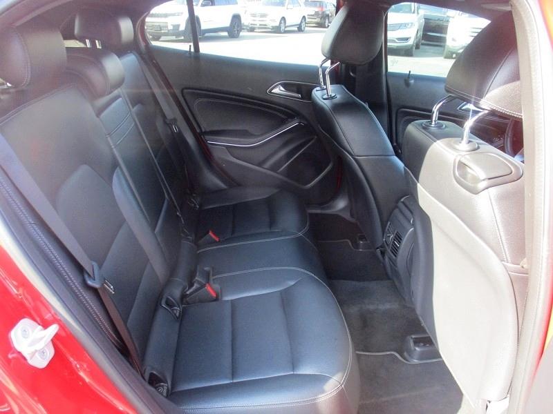 Mercedes-Benz GLA 4MATIC 4dr GLA 250 2016