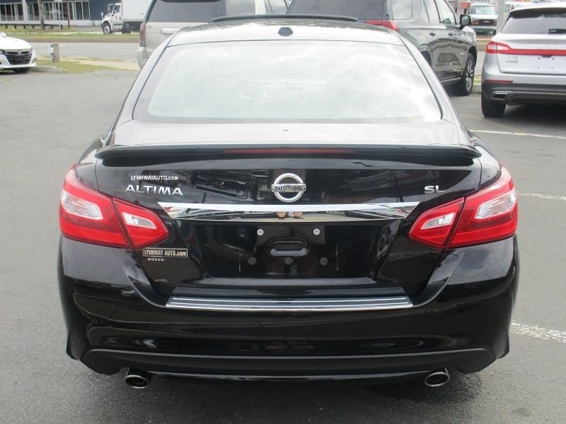 Nissan Altima 2.5 SL Sedan 2017