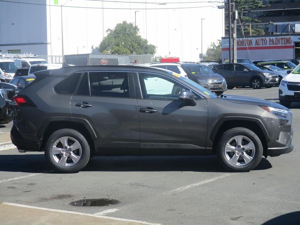 Toyota RAV4 XLE FWD (Natl) 2023