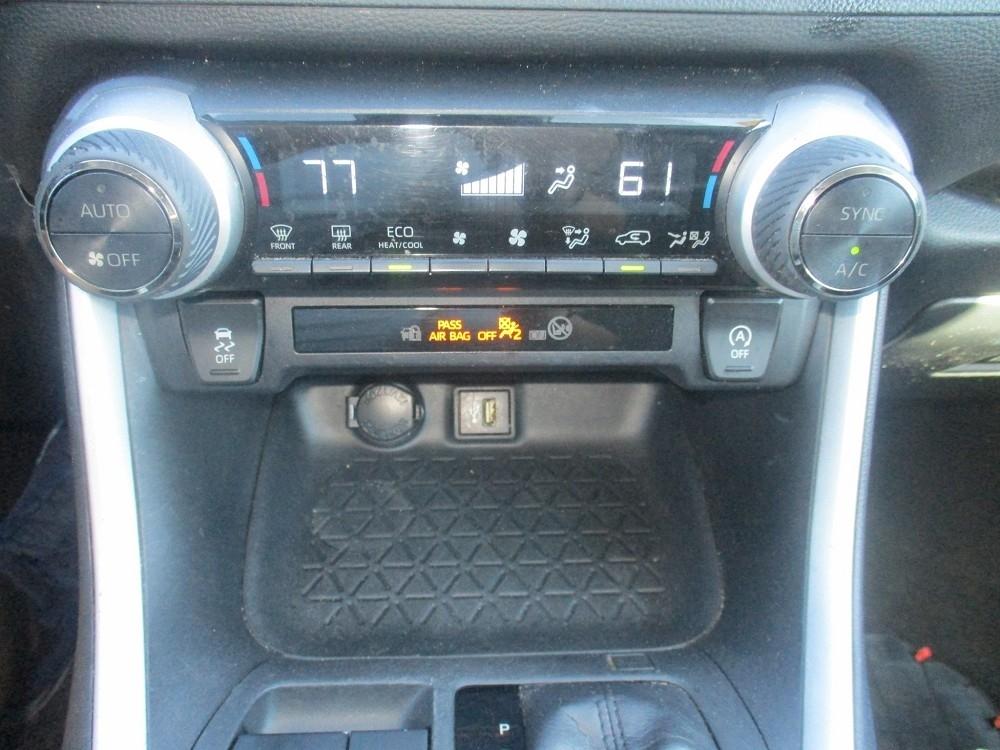 Toyota RAV4 XLE FWD (Natl) 2023