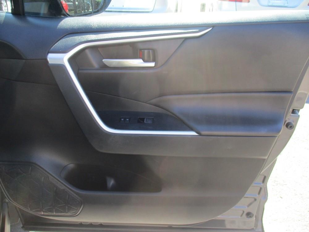 Toyota RAV4 XLE FWD (Natl) 2023